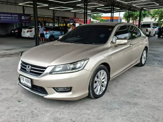 Honda Accord 2.0 EL เกียร์ออโต้ ปี 2013 ผ่อนเริ่มต้น 6,*** บาท