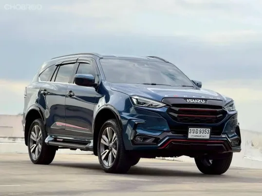Isuzu MU-X 3.0  4WD 2023 สีน้ำเงิน Glacier Blue สวยงาม  รถสวย ไมล์น้อย มือเดียวป้ายแดง  