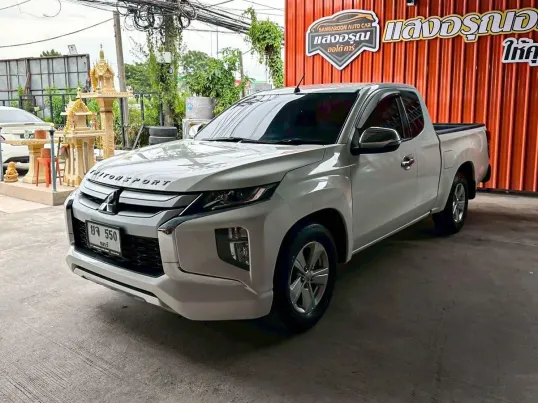 Mitsubishi Triton All New Mega Cab 2.5 GLX เกียร์ธรรมดา ปี 2021 ผ่อนเริ่มต้น 6*** บาท