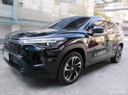 2024 TOYOTA COROLLA CROSS 1.8 HEV PREMUIM AUTO สีดำ  วิ่งน้อย 24,221 กม รถสวยสภาพใหม่ ฟรีดาวน์