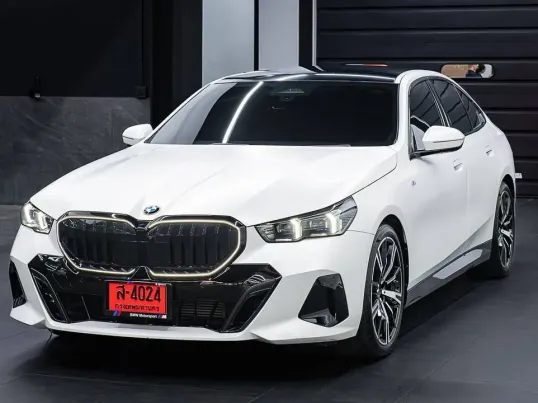 BMW 5 Series 520d 2025 รถมือสองสภาพใหม่ วิ่งน้อยเพียง 8,000 km  