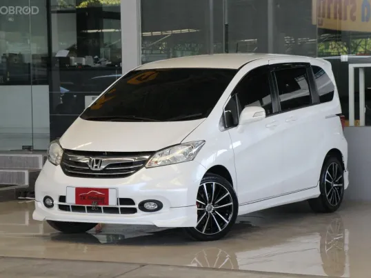 Honda Freed 1.5 E ปี 2014 รถบ้านมือเดียว ไม่เคยติดแก๊ส สวยเดิมทั้งคัน ใช้น้อยเข้าศูนย์ตลอด ออกรถ0บาท