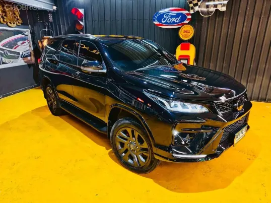 Toyota Fortuner 2.8 GR Sport ปี 2022 มือเดียวออกห้าง ไมล์น้อย เจ้าของขายเอง 