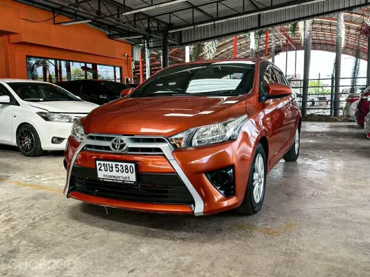 Toyota Yaris 1.2 E เกียร์ออโต้ ปี 2014 ผ่อนเริ่มต้น 4,*** บาท