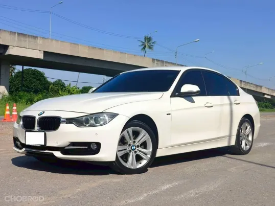 BMW 320d Sport F30 ดีเซล ปี 2013 สีขาว เบาะแดง