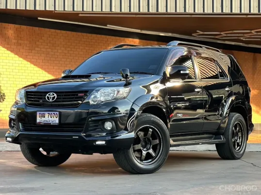 2015 Toyota Fortuner 3.0 TRD Sportivo SUV ออกรถง่าย 