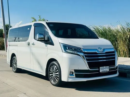Toyota Majesty 2.8 Premium 2020 มือเดียว ป้ายแดง  ไมล์น้อย 