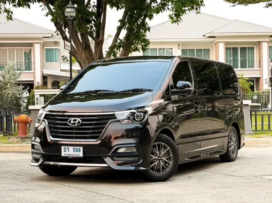 Hyundai H-1 2.5 Elite NS 2023 มือเดียว ออปชันครบ ราคาพิเศษ ไมล์น้อย  
