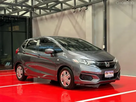2020 HONDA JAZZ GK รถมือเดียวป้ายแดง วิ่งเพียง 60,000 กม เข้าศูนย์ตามระยะ รถไม่เคยมีอุบัติเหตุครับ