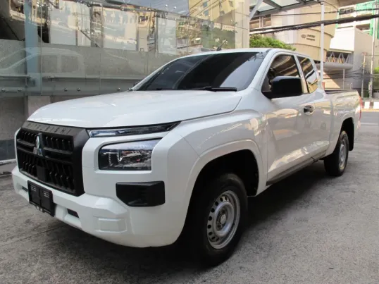 2025 MITSUBISHI TRITON CAB 2.4 ACTIVE เกียร์ธรรมดา สีขาว วิ่งน้อย 6,241 กม รถสวยสภาพใหม่ ฟรีดาวน์