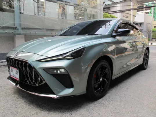 2025 MG 5 1.5 PRO D AUTO สีเขียว ปุ่มSTART  วิ่งน้อย 2,368 กม. รถสวยสภาพใหม่ มือเดียว ฟรีดาวน์