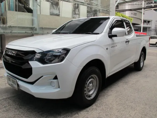 2025 ISUZU DMAX SPACECAB MAXFORCE 2.2 S เกียร์AUTO สีขาว วิ่งน้อย 17,890 กม. รถสวยสภาพใหม่ ฟรีดาวน์