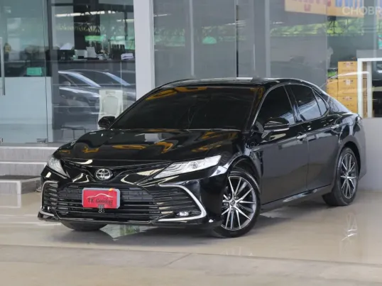 Toyota CAMRY 2.5 premium ปี 2023 รถบ้านมือเดียว ใช้น้อย3x,xxx โล เข้าศูนย์ตลอด ออกรถ0บาท