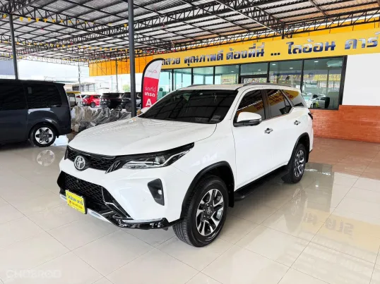 Toyota Fortuner 2.4 Leader 2023 รถ SUV สภาพป้ายแดง ไมล์น้อยมาก