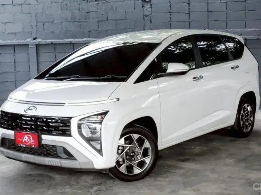 HYUNDAI STARGAZER STYLE 1.5 เจ็ดที่นั่ง A/T ปี2023 จดปี2024 สีขาว