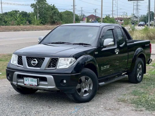 NISSAN NAVARA 2.5 LE GRAND TITANIUM KING CAB M/T ปี2013 สีดำ