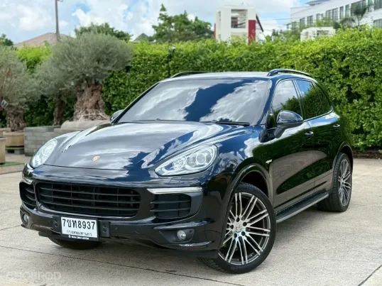 2016 Porsche CAYENNE 3.0 S Hybrid SUV รถบ้านมือเดียว ไมล์น้อย 28,000 km 