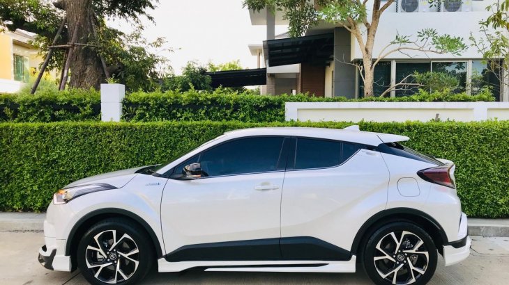 2018 Toyota CHR HV Hi White Pearl Crystal . 18358902