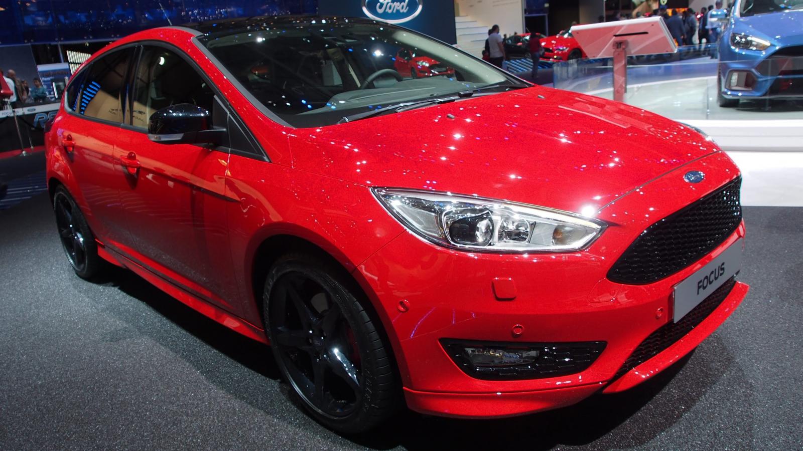 Ford Focus Red & Black Edition 2