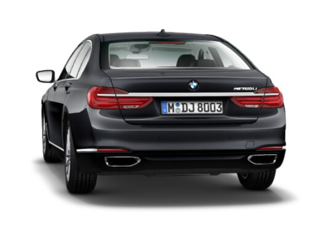 2016-BMW-M760Li-1